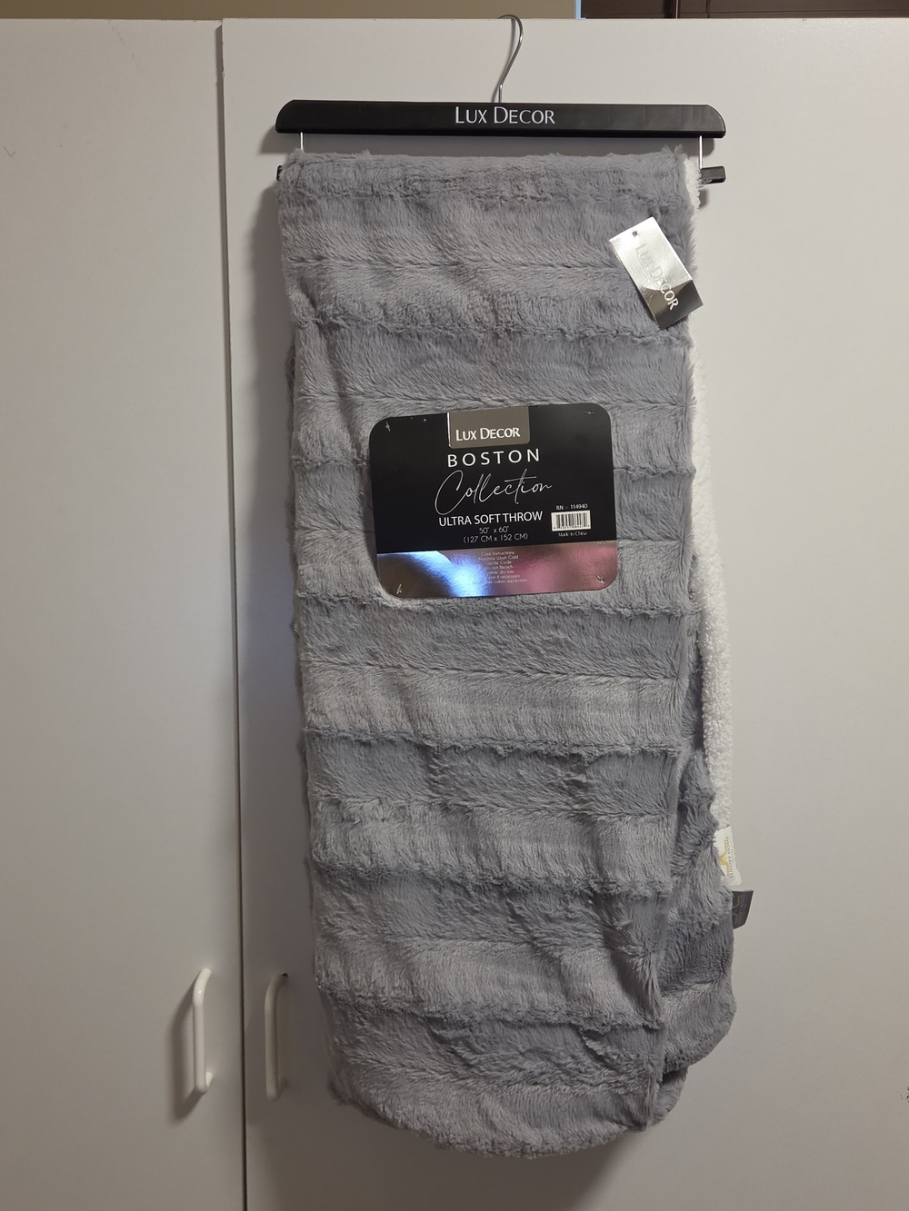 Boston Collection Gray Ultra-Soft Bottoms Throw
